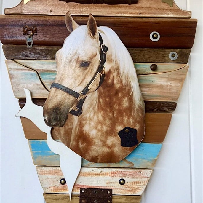 Quadro Rústico em Madeira - Cavalo - 45cm x 55cm