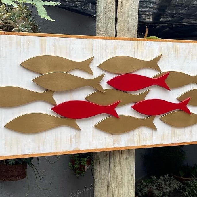 Quadro Rústico em Madeira - Peixes Vermelhos - 120cm x 40cm - Imagem 4