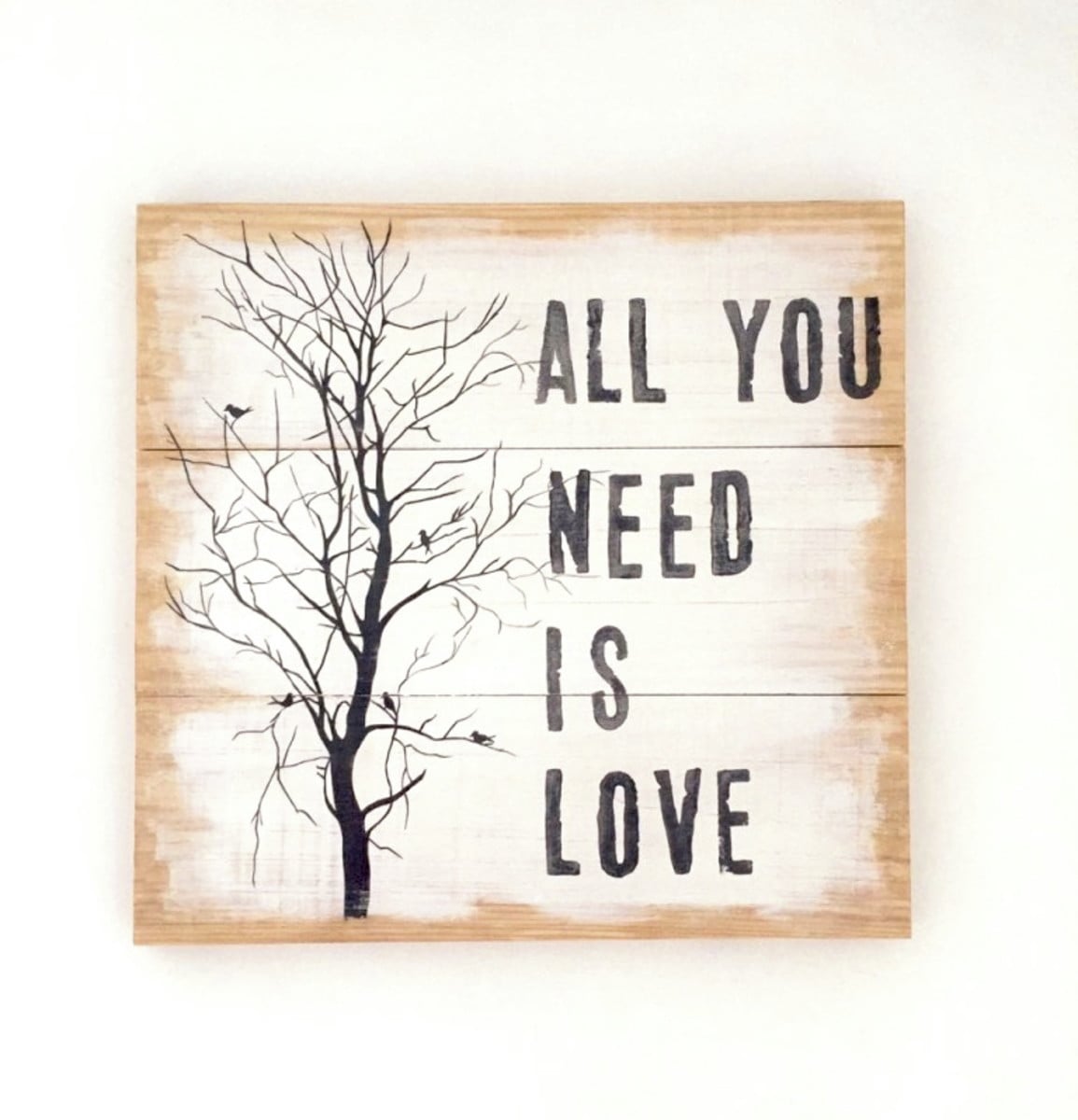 Quadro em Madeira Pintado a Mão - All You Need is Love - 50cm x 50cm